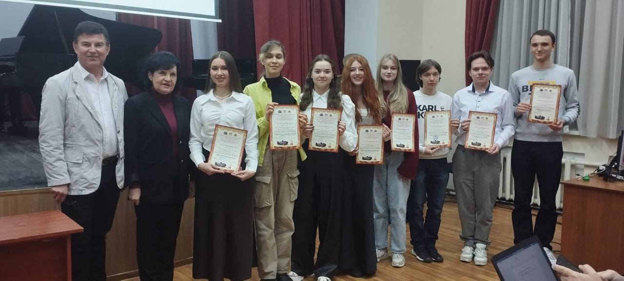 «КРЫМ НЕПОКОРЕННЫЙ» - НАЗВАНИЕ 111-ГО ЗАСЕДЕНИЯ ИСТОРИЧЕСКОГО КЛУБА-ЛЕКТОРИЯ «ИСТОРИЯ БЕЗ КУПЮР»